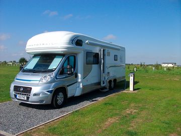 Motorhomes welcome (added by manager 11 jul 2015)