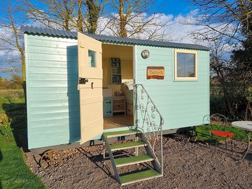 Outside the shepherd's hut (added by manager 05 apr 2022)
