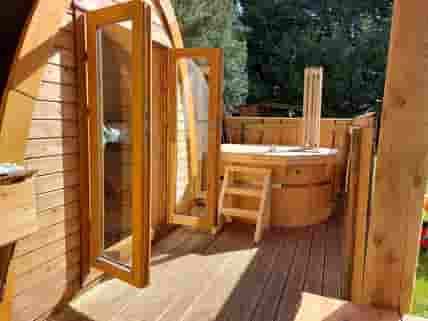 Private hot tub for the Woodpecker cabins