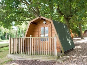 Cosy cocoon with two single camping beds