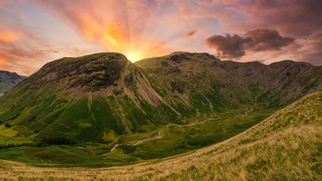 Simply spectacular views in the Lake District National Park (Ian Kelsall on Unsplash)
