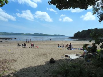 Beach nearby (added by manager 16 apr 2015)