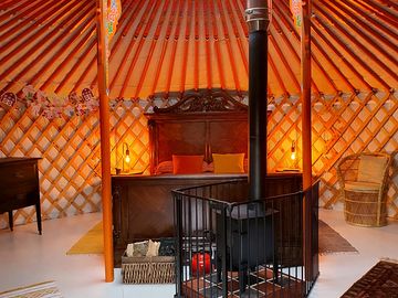 Hand-painted mongolian yurt (added by manager 14 nov 2022)