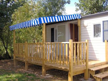 Holiday home with semi-covered terrace (added by manager 12 feb 2016)