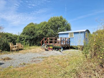 Shepherds hut (added by manager 13 jul 2023)