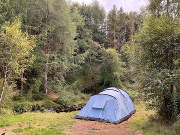 Our pitch set up near the little stream (added by visitor 22 aug 2022)