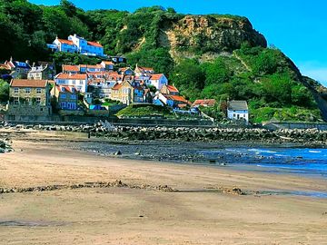 Runswick bay (added by manager 13 mar 2024)