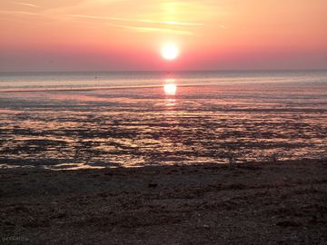 Sunset at snettisham beach (added by manager 27 feb 2017)