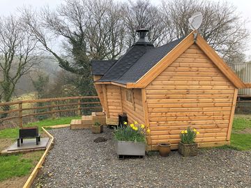 Exterior of wooden cabin (added by manager 31 mar 2021)