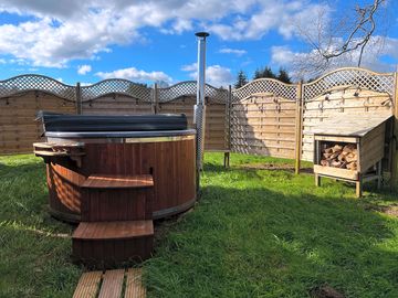 Wood fired hot tub on comet pitch (added by manager 29 feb 2024)