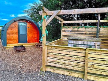 Heated pod with wood fired hot tub lake views (added by manager 14 dec 2023)