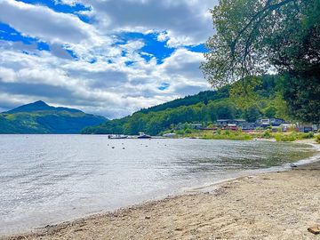 Loch lomand (added by manager 15 aug 2022)