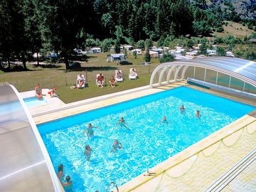 Heated swimming pool (with retractable roof) (added by manager 12 aug 2022)