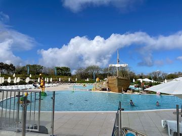 Pool area (added by visitor 19 apr 2022)