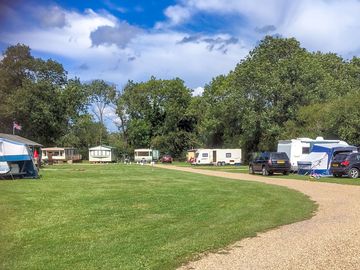 Electric pitches and static caravans (added by manager 03 aug 2022)