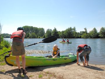 Canoeing and kayaking (added by manager 25 apr 2015)
