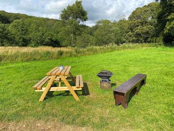 Our own seating area as well as a bbq/fire pit (added by visitor 22 aug 2022)