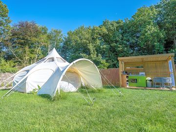 Bell tent exterior (added by manager 07 jul 2022)