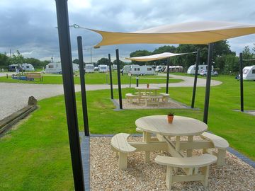 Picnic / breakfast area (added by manager 13 jan 2017)