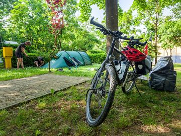 Car-free tent pitches for backpackers and cyclists (added by manager 03 apr 2018)