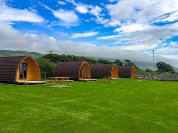 Camping pods with picnic tables (added by manager 21 jul 2022)