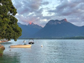 Lac annecy, at campsite (added by cam_r 12 aug 2021)