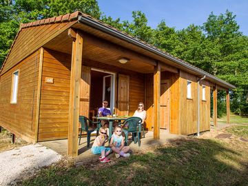 Lodge surrounded by nature (added by manager 19 nov 2015)