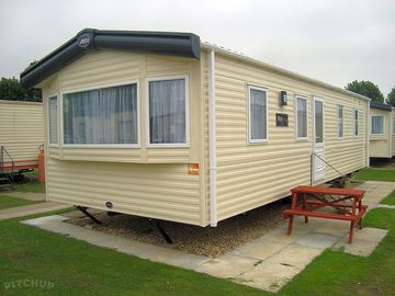 Outside your holiday home (added by towervanspark 22 jul 2014)