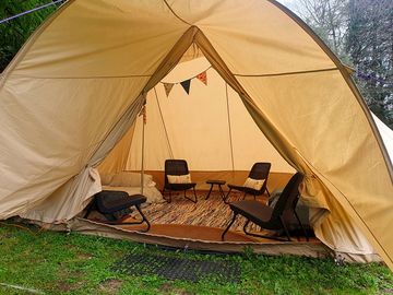 Bell tent porch (added by manager 03 apr 2023)