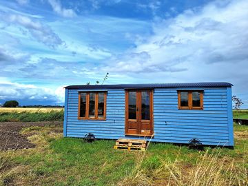 Blue hut (added by manager 17 jul 2023)