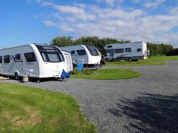 Caravans and motorhomes on hardstanding pitches (added by manager 04 jul 2019)