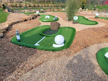 Crazy golf (added by manager 05 jul 2023)