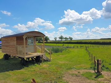The shepherd's hut from horse back (added by manager 07 aug 2019)