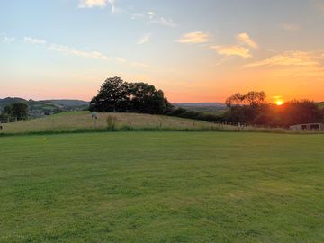 Sunset at church farm (added by visitor 23 jul 2021)