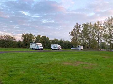 3 units on site (added by visitor 09 oct 2020)