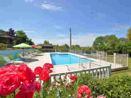 The swimming pool with sun terrace (added by manager 07 Aug 2015)
