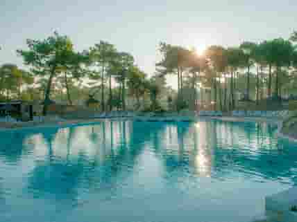 Swimming pool (added by manager 18 Mar 2015)