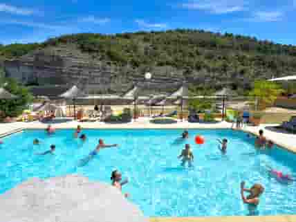 Swimming pool (added by manager 07 Nov 2016)