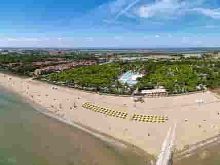 Aerial view of the site and beach (added by manager 02 Sep 2022)