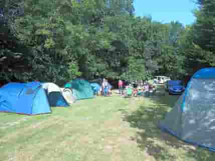 Everything you bring including awning, pup tent or gazebo must fit within the spacious pitch (added by manager 09 Jun 2015)
