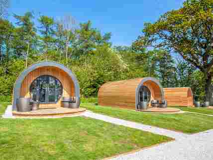 Family glamping pods