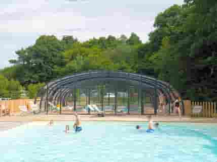 Indoor and outdoor pools (added by manager 24 Sep 2018)
