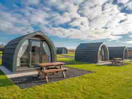 Camping pod with bunks, double sofa bed. Electrical outlets and Underfloor Heating