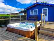 Hot tub bubbling away (added by manager 25 Nov 2015)