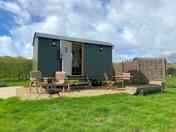 En-suite luxury Shepherds Hut with private outside seating area and firepit (added by manager 20 Apr 2023)