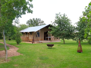 Woody safari tent (added by manager 19 Jun 2018)