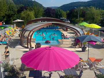 Swimming pool and sun terrace (added by manager 27 Nov 2017)