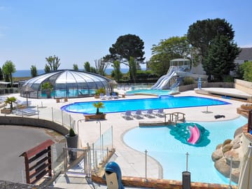 Heated indoor and outdoor swimming pools, paddling pools and waterslides (added by manager 20 Jun 2018)