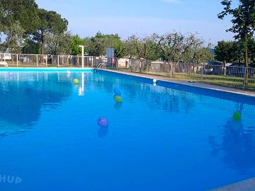 Outdoor pool (added by manager 18 May 2018)