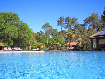 piscine extérieure chauffée (added by manager 05 May 2020)